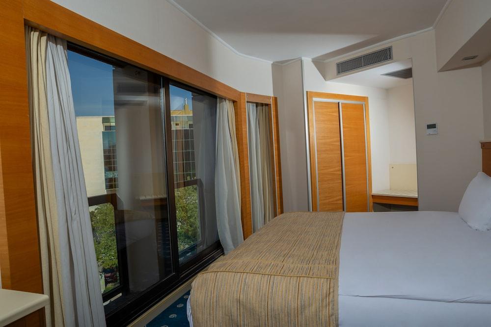 Best Western Plus Hotel Konak İzmir Luaran gambar